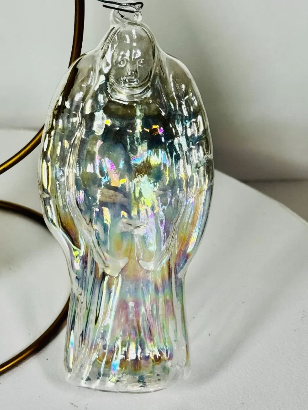 2 Whitehurts Blown Glass 5.5